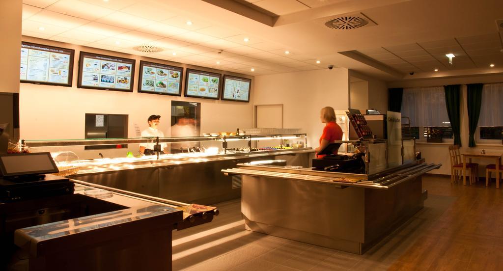 Winrooms "Hotel&Appartement" Βίνερ Νόιστατ Εξωτερικό φωτογραφία