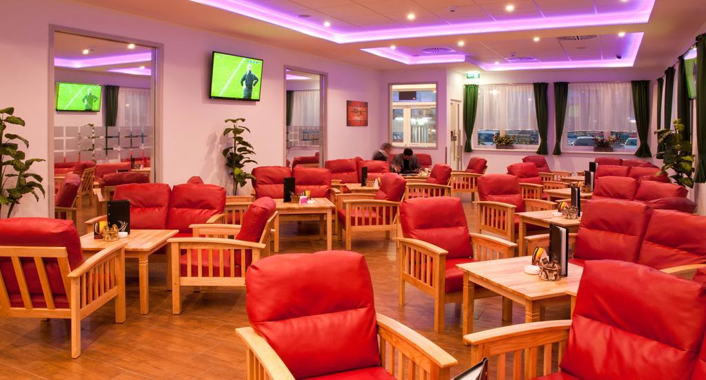 Winrooms "Hotel&Appartement" Βίνερ Νόιστατ Εξωτερικό φωτογραφία