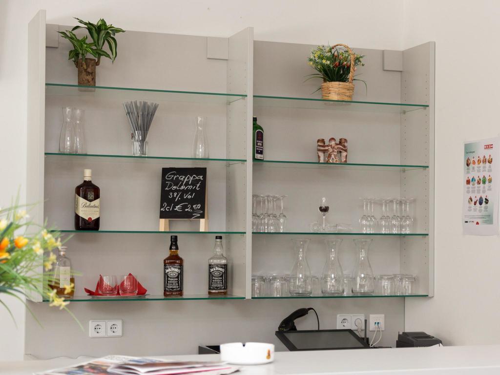 Winrooms "Hotel&Appartement" Βίνερ Νόιστατ Εξωτερικό φωτογραφία