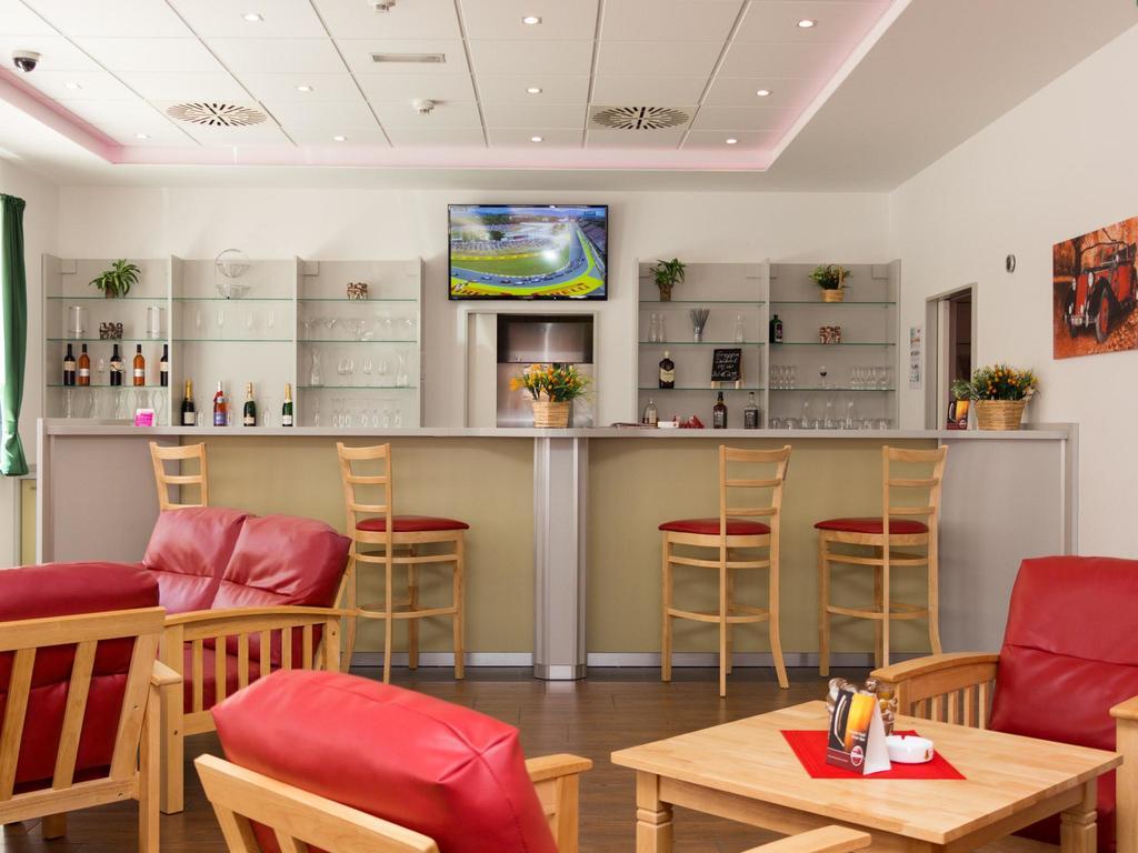 Winrooms "Hotel&Appartement" Βίνερ Νόιστατ Εξωτερικό φωτογραφία