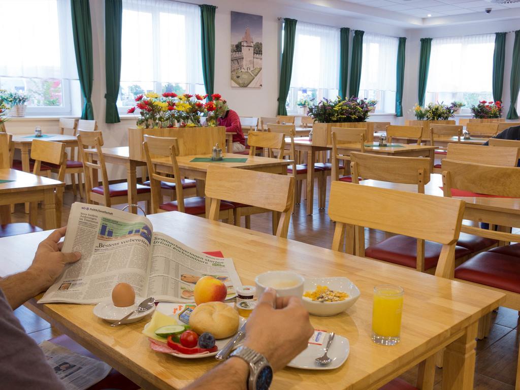 Winrooms "Hotel&Appartement" Βίνερ Νόιστατ Εξωτερικό φωτογραφία