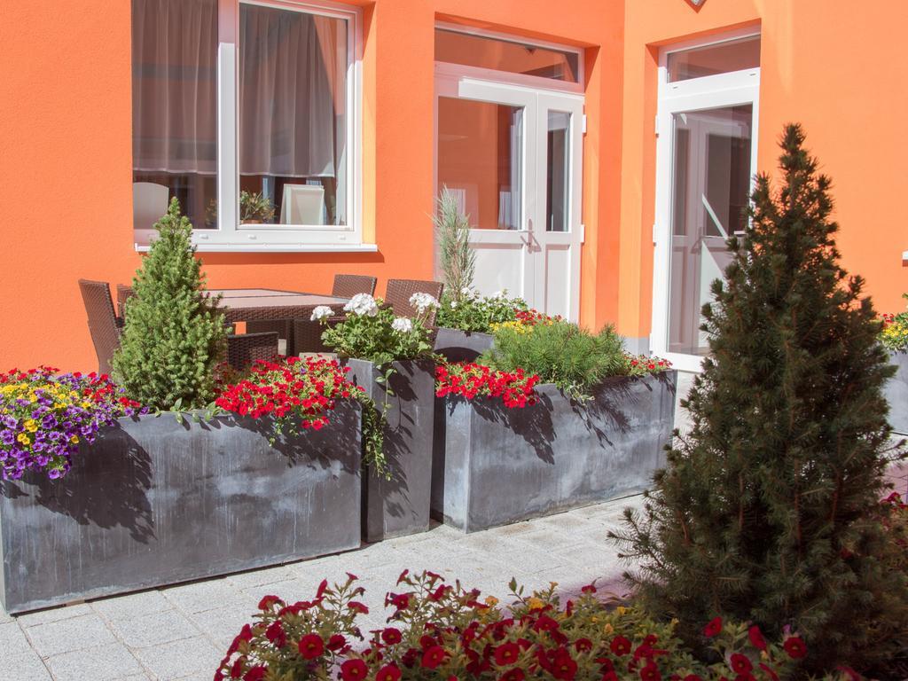 Winrooms "Hotel&Appartement" Βίνερ Νόιστατ Εξωτερικό φωτογραφία